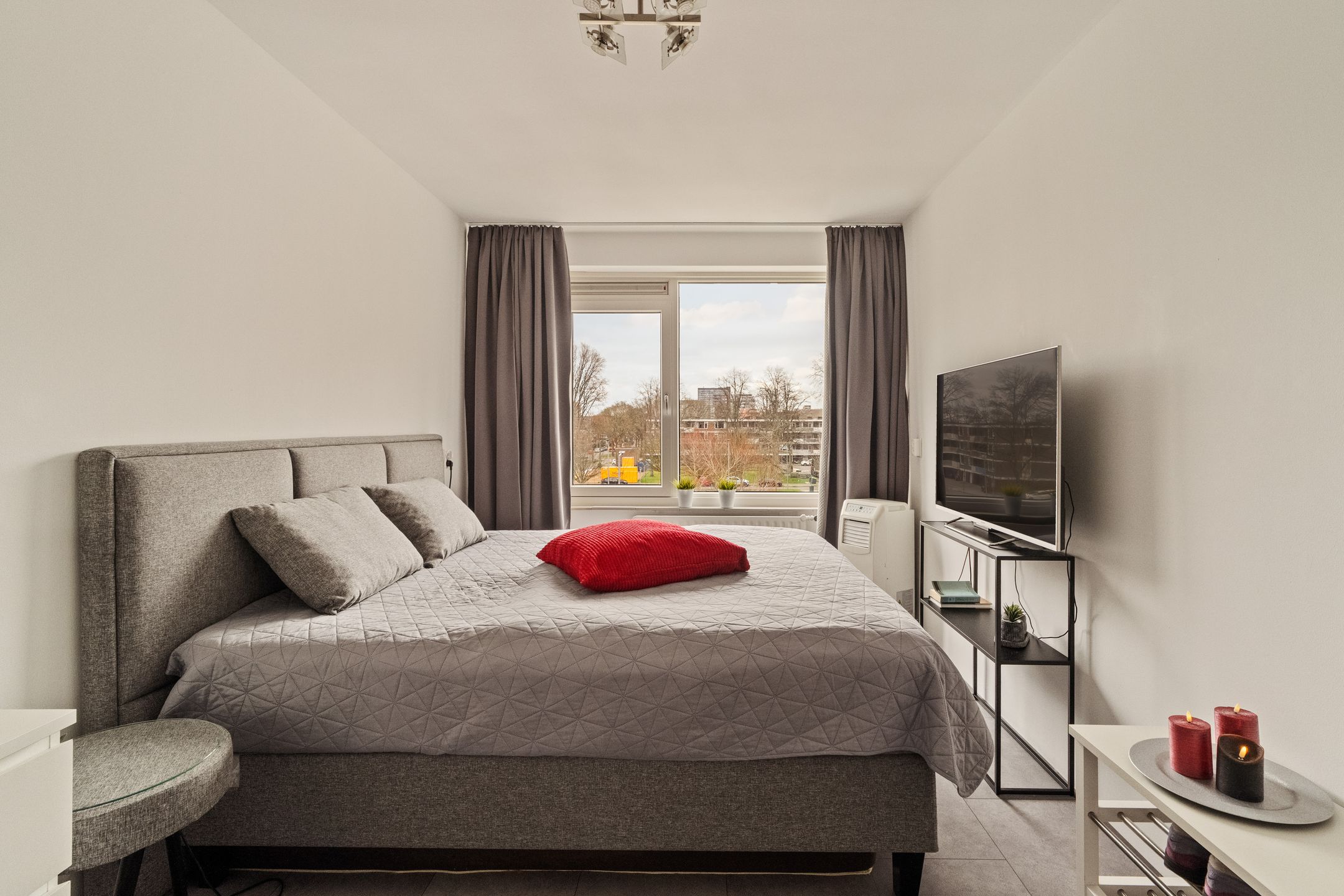 Foto 15 van Edmond Hellenraadstraat 120