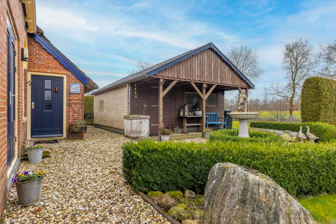 Foto 13 van W H van Heemstraweg 10