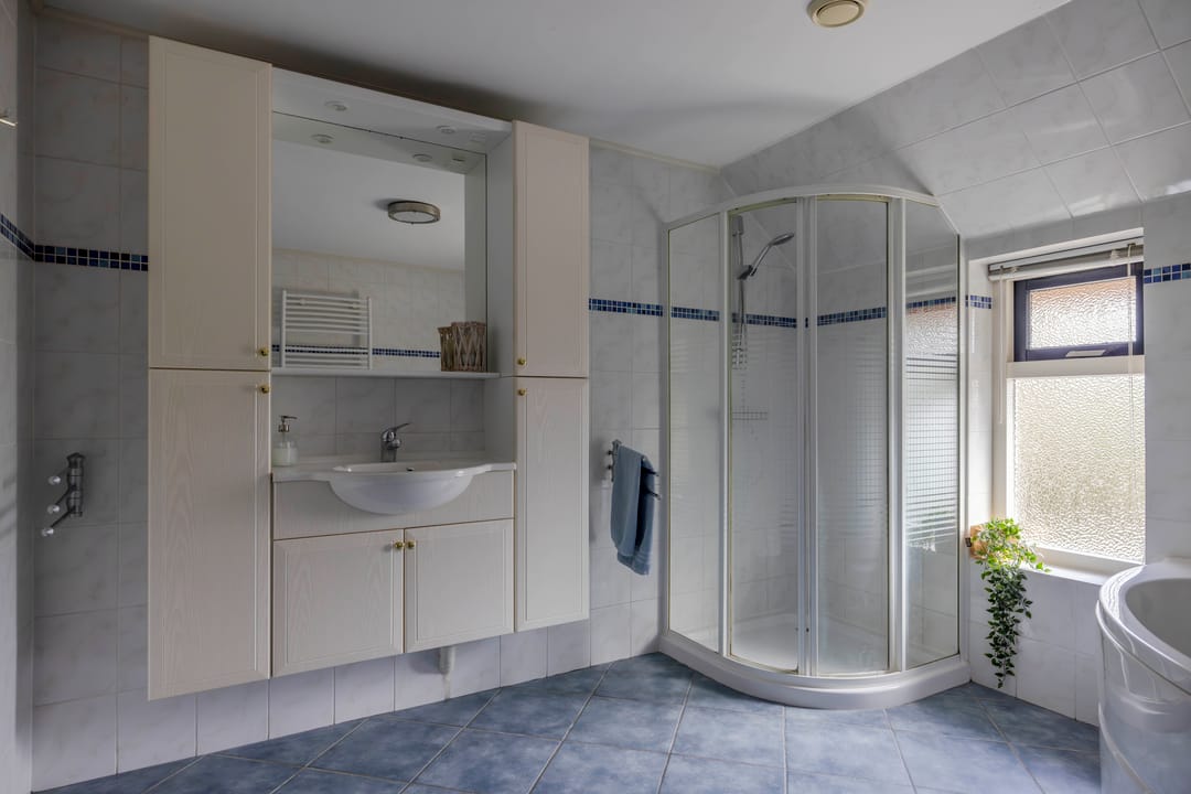 Foto 28 van W H van Heemstraweg 10