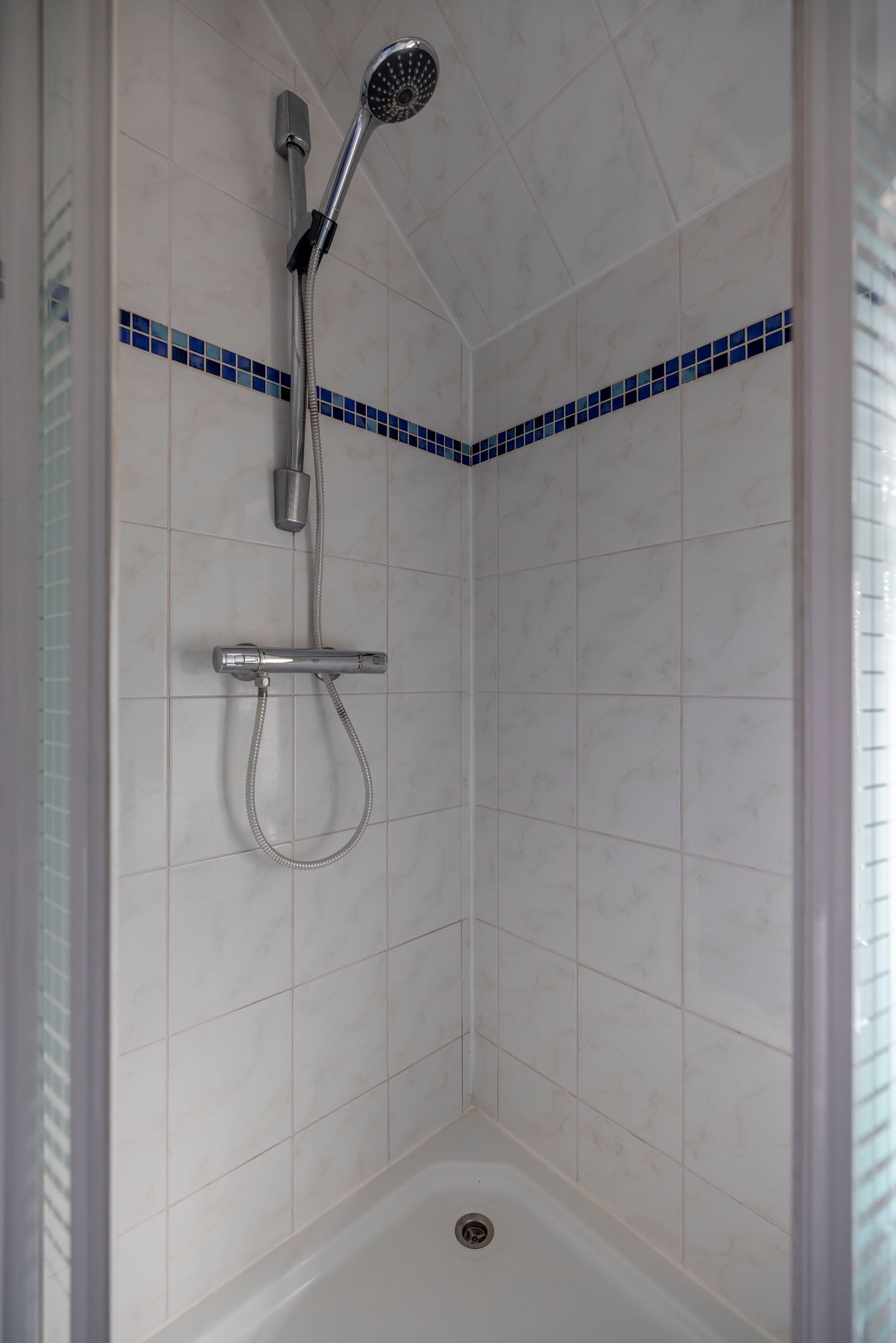 Foto 29 van W H van Heemstraweg 10