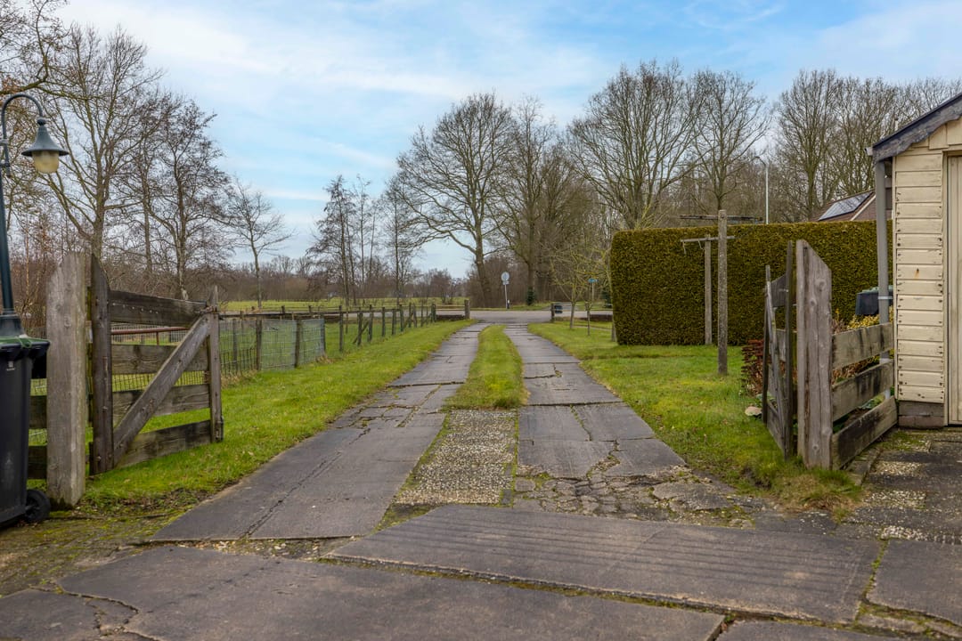 Foto 62 van W H van Heemstraweg 10