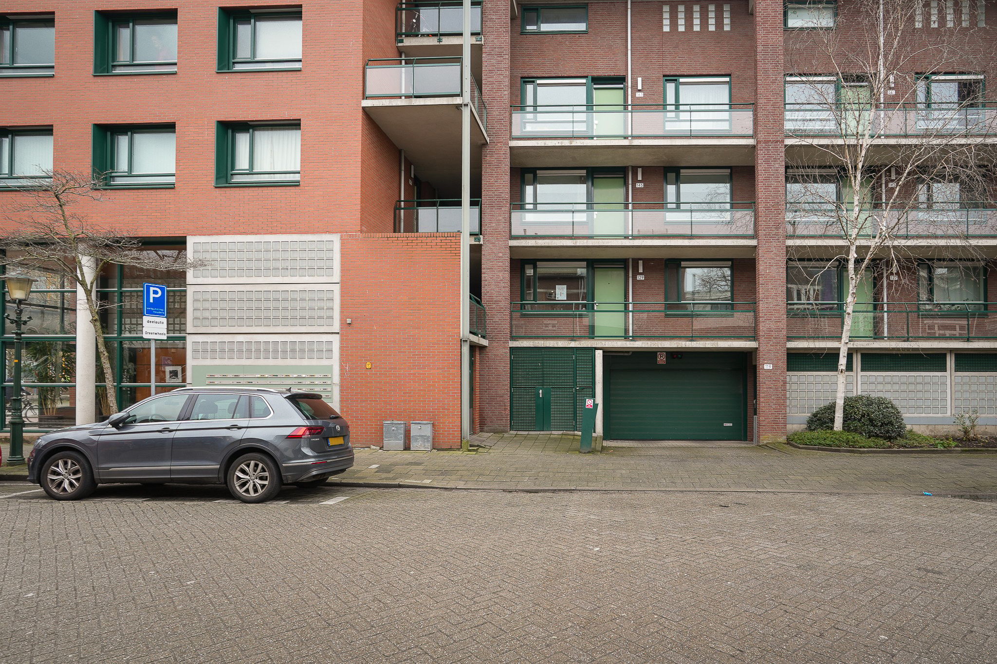 Photo 30 of Adelheidstraat 151