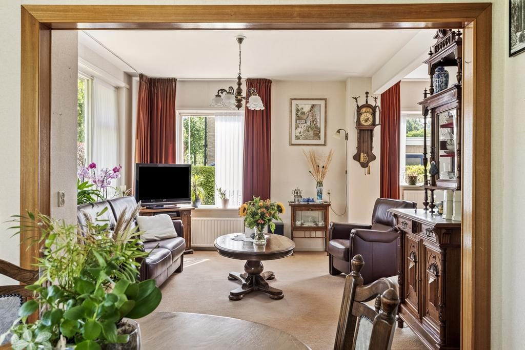 Foto 9 van Van Akenwei 13