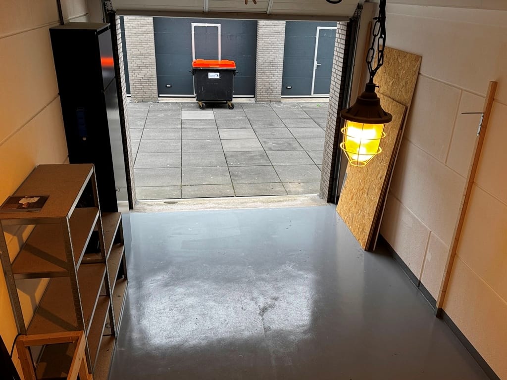 View photo 2 of Lageweg 37-F5