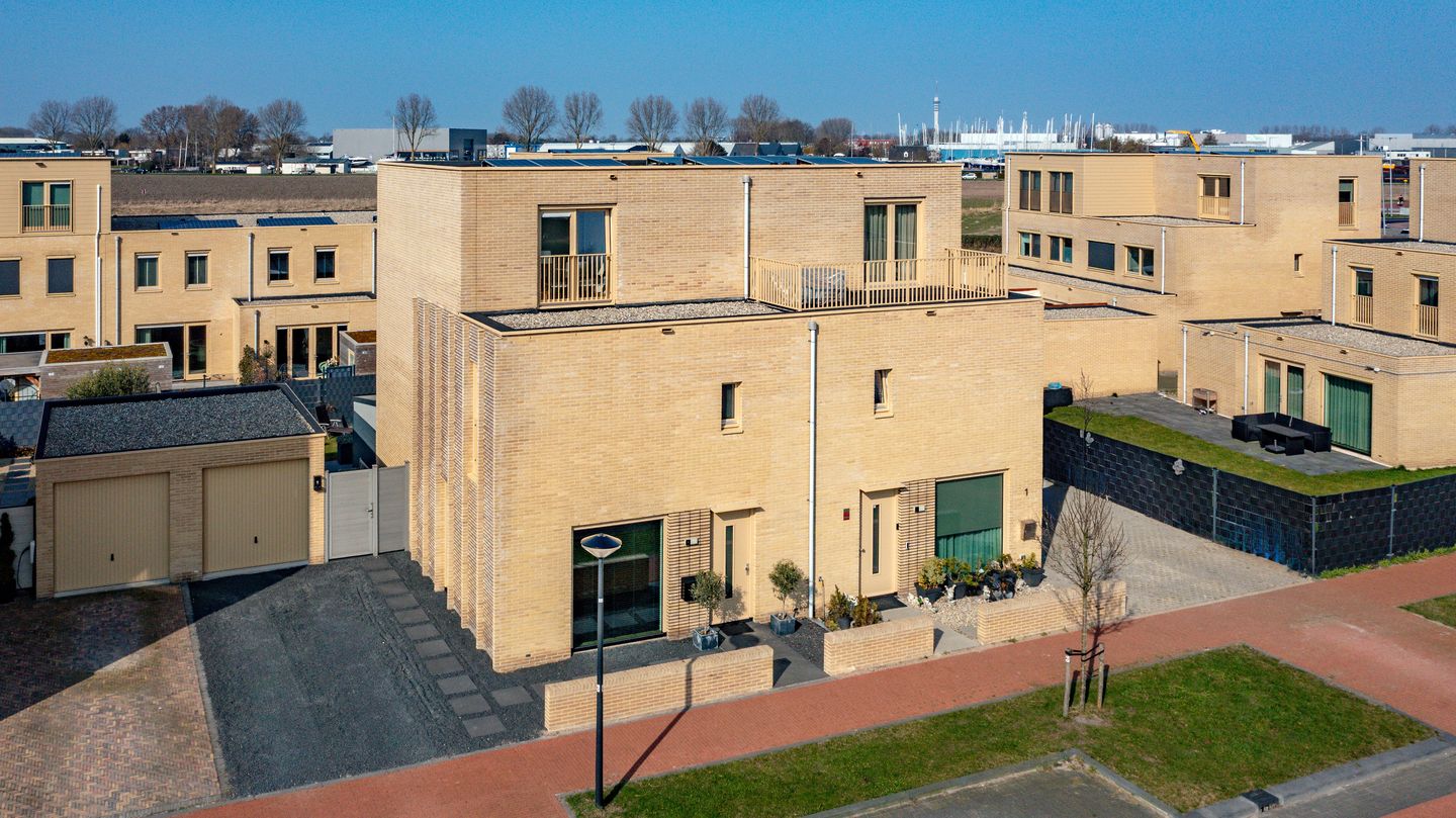 Foto 1 van Buizerdlaan 3