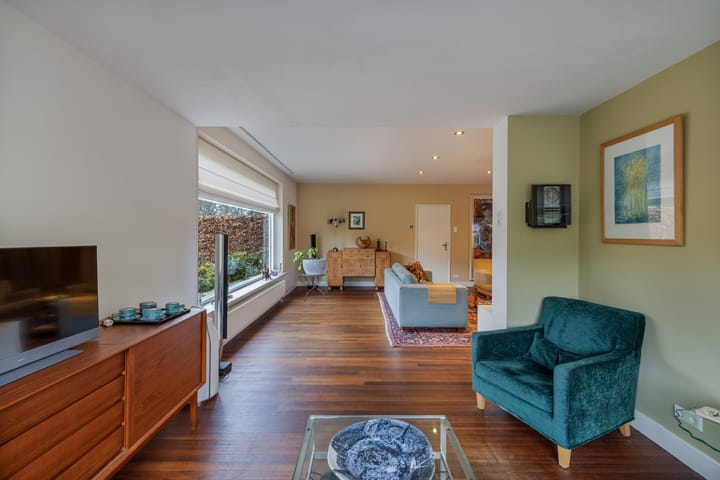 Twee-onder-één-kap te koop: Blaricummerstraat 145, Huizen