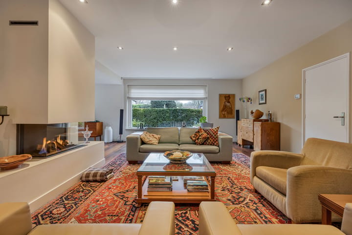 Twee-onder-één-kap te koop: Blaricummerstraat 145, Huizen