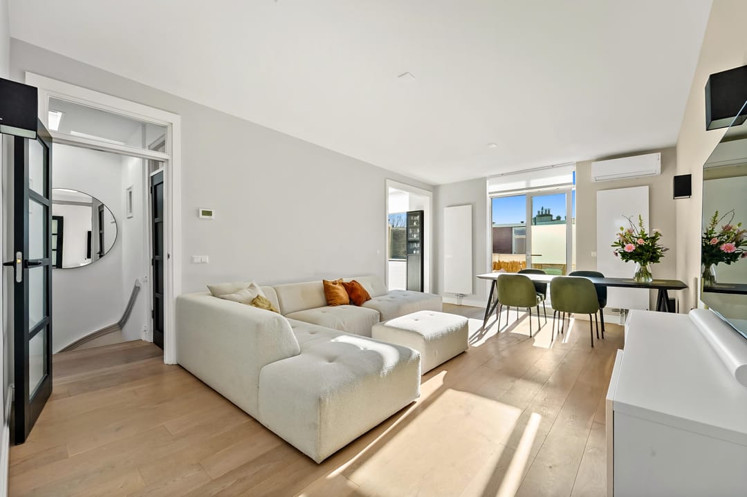 Photo 1 of Buijs Ballotstraat 12-A