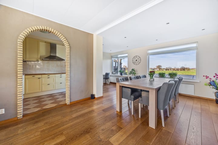 Photo 4 of Doctor van Noortstraat 95-B