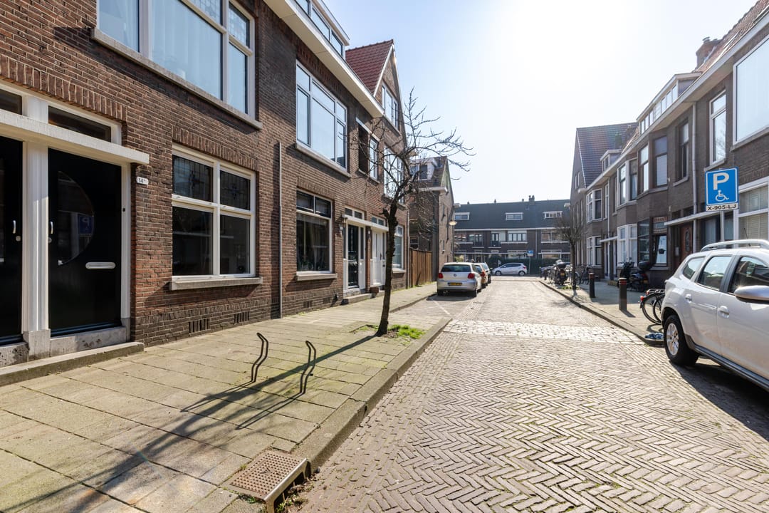 Photo 32 of Pieter de Hooghstraat 14-A