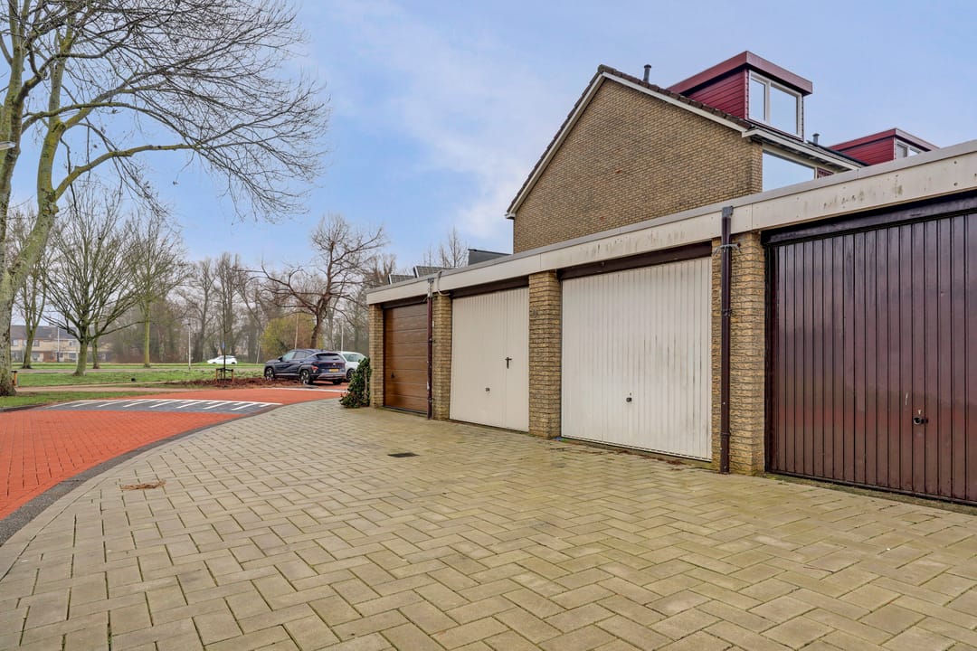 Photo 2 of Beverveen 296