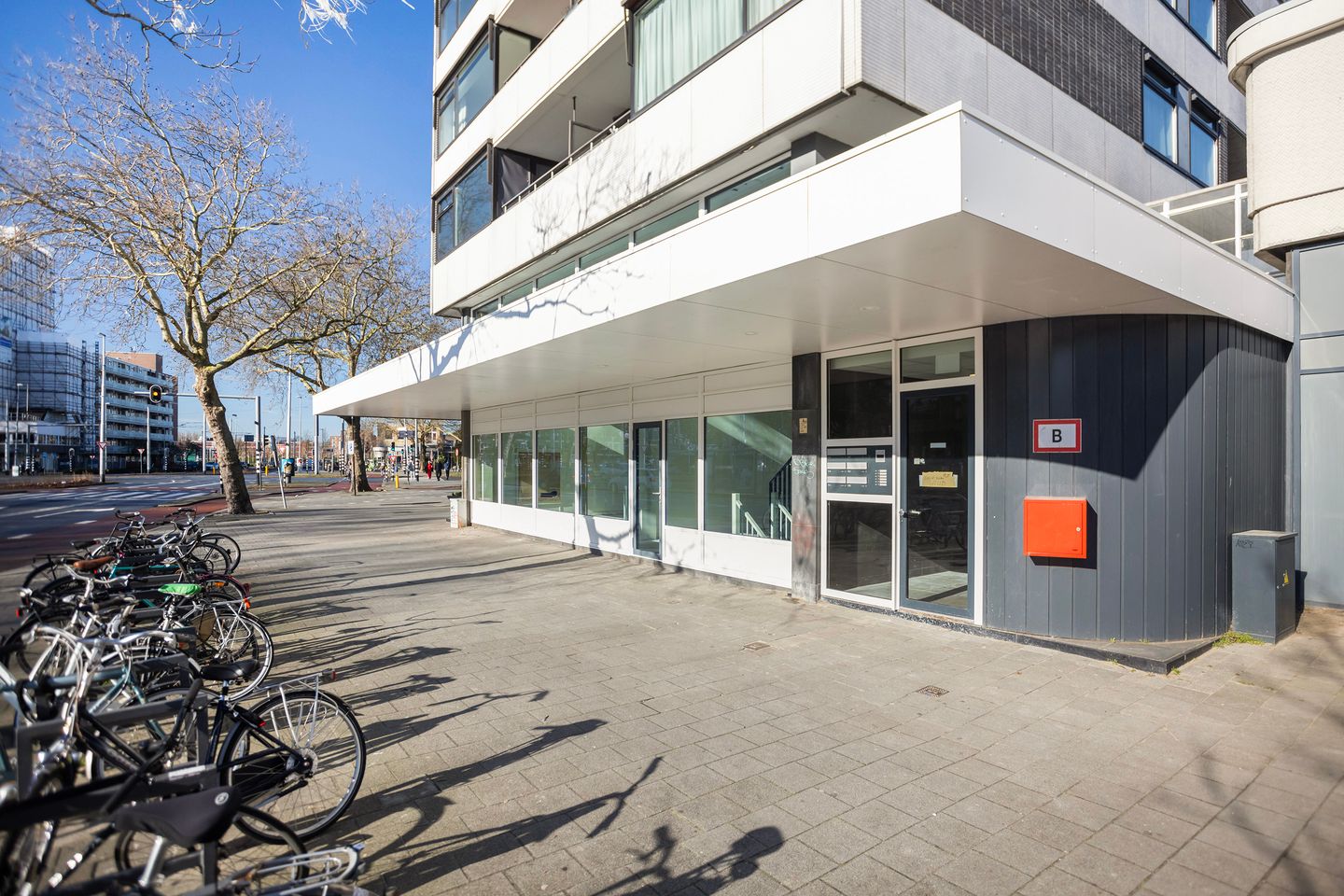 View photo 2 of Bentinckplein 127