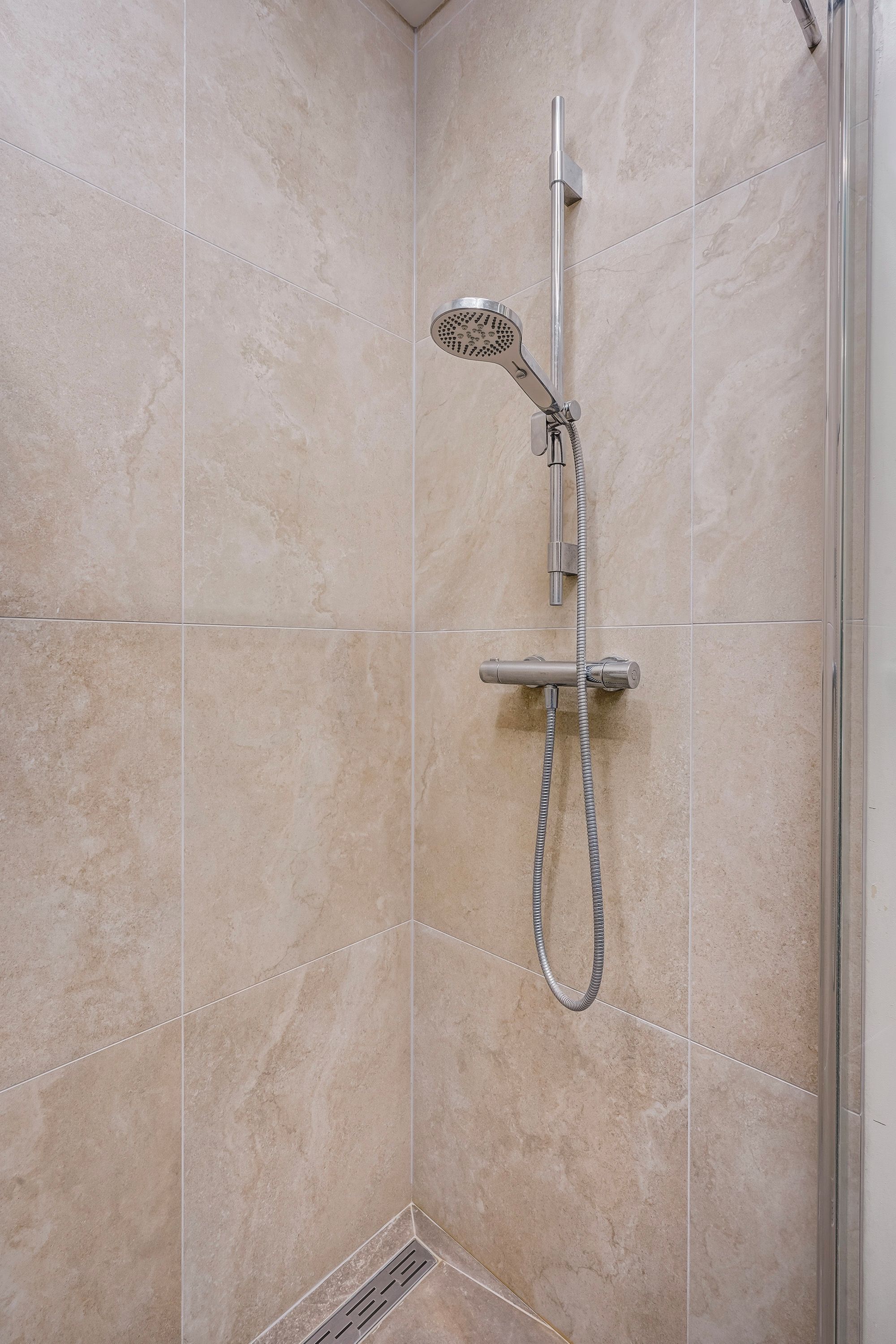 Foto 42 van Gevers Deynootweg 1272-C