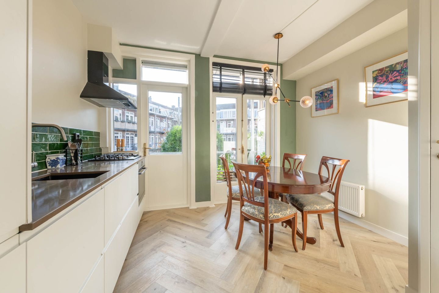 Photo 14 of Sassenheimstraat 53-2