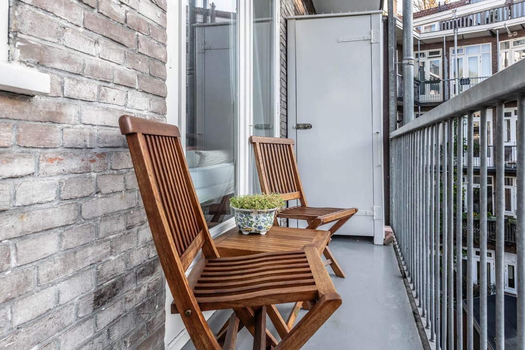 Photo 17 of Sassenheimstraat 53-2