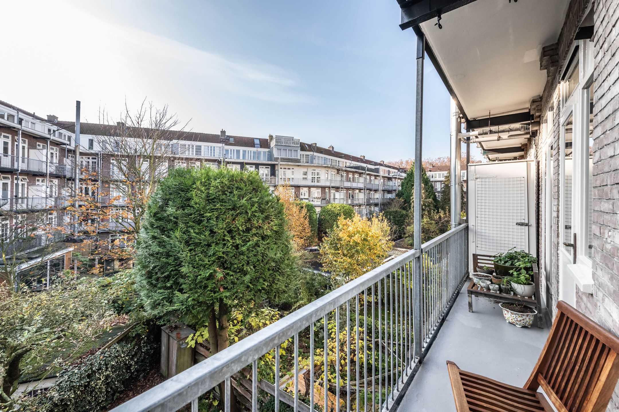 Photo 18 of Sassenheimstraat 53-2