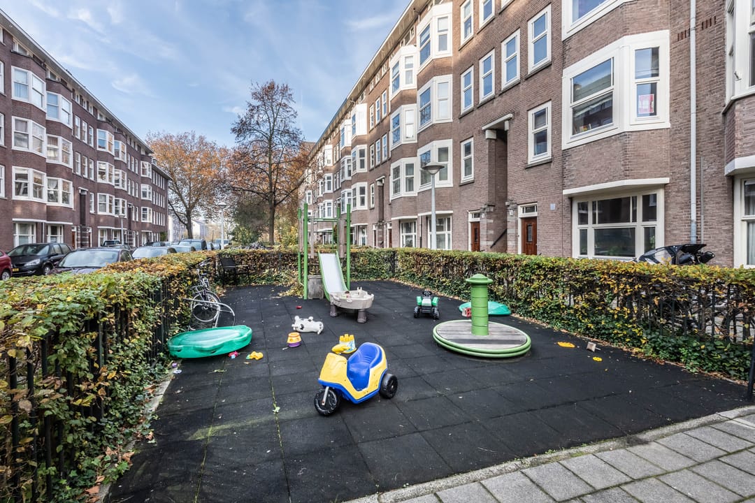 Photo 26 of Sassenheimstraat 53-2