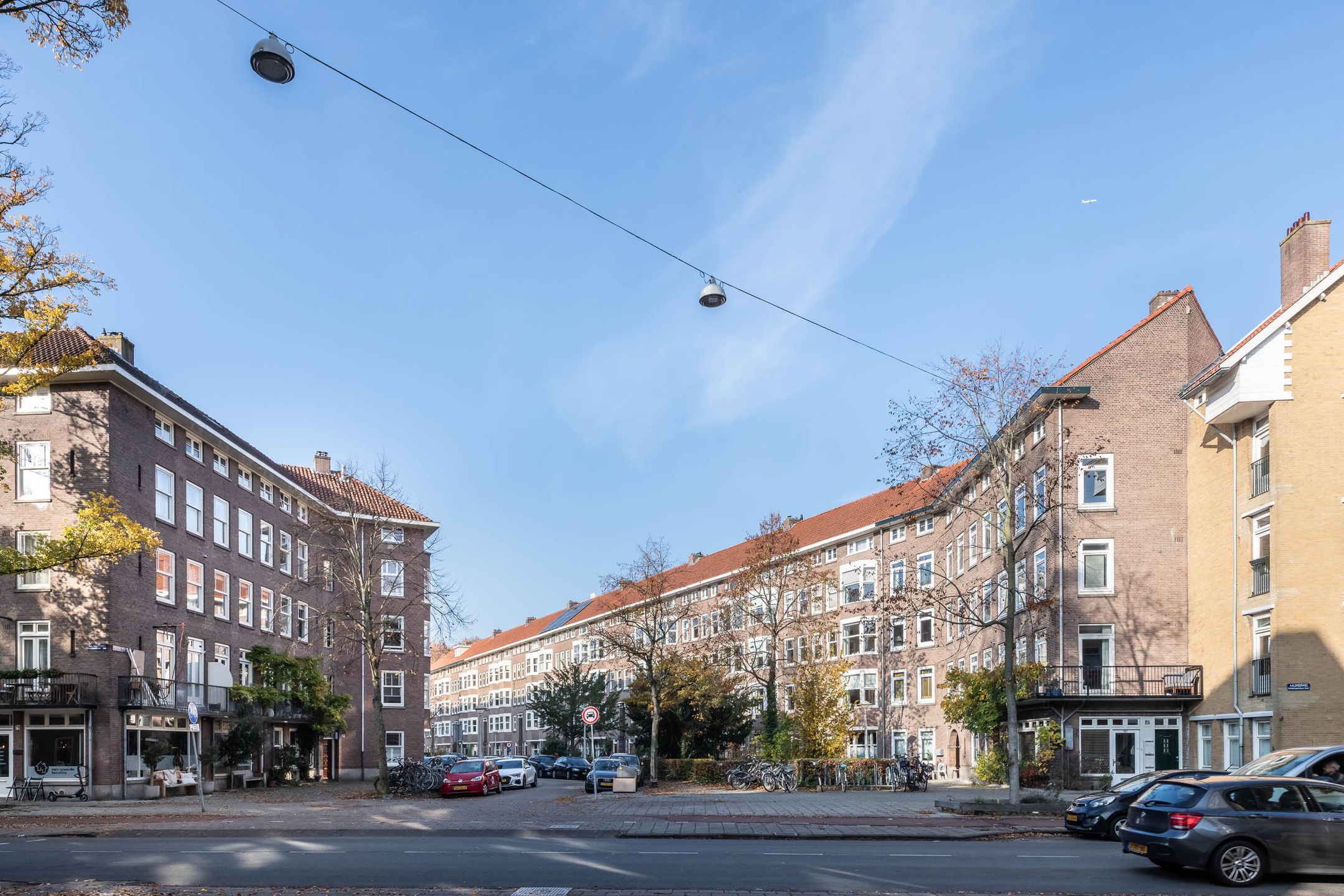 Photo 27 of Sassenheimstraat 53-2