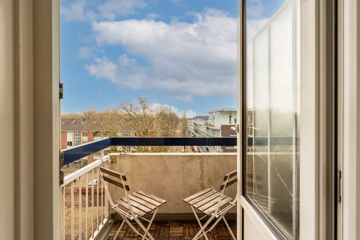 Photo 3 of Van Nijenrodeweg 128