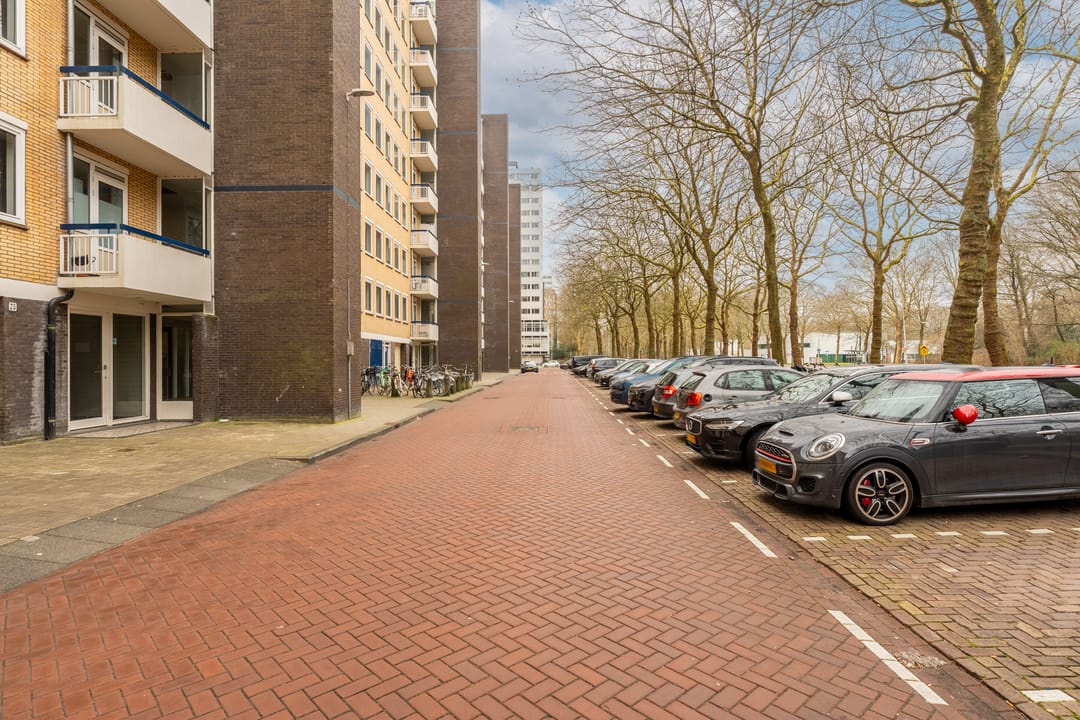 Photo 31 of Van Nijenrodeweg 128