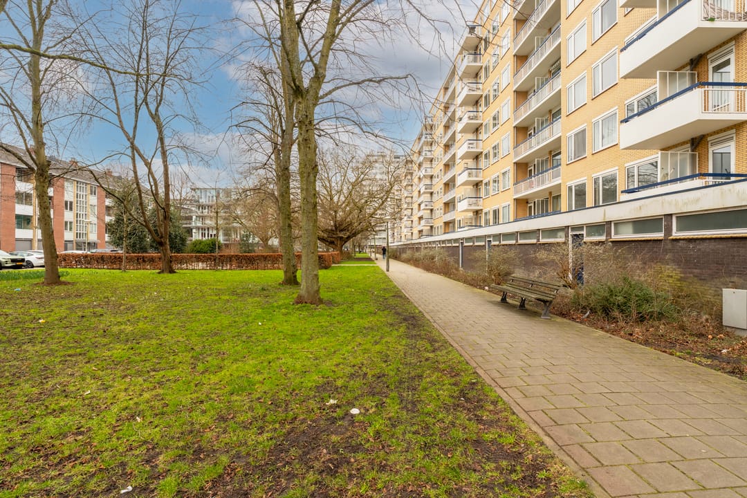 Photo 32 of Van Nijenrodeweg 128