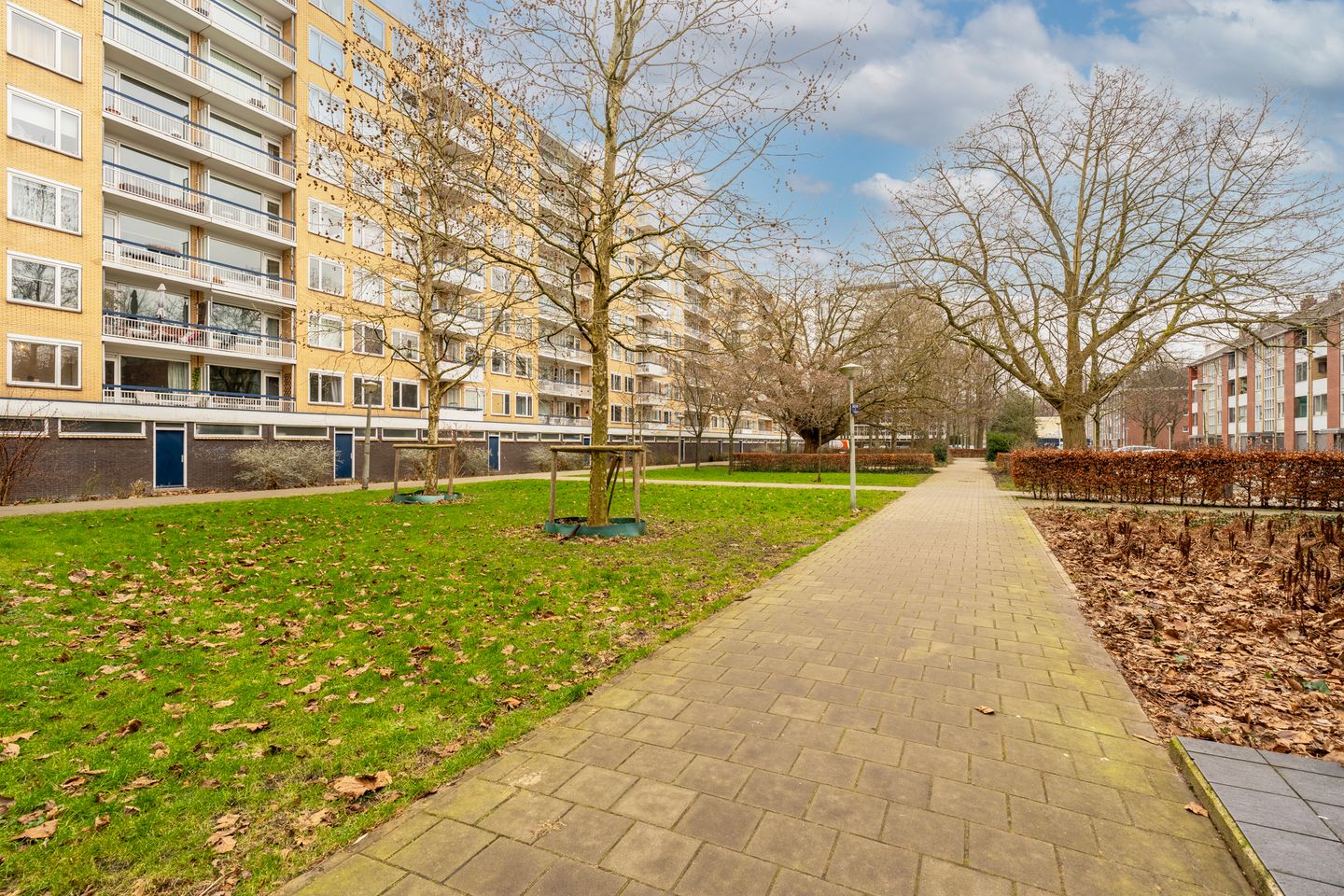 Photo 34 of Van Nijenrodeweg 128