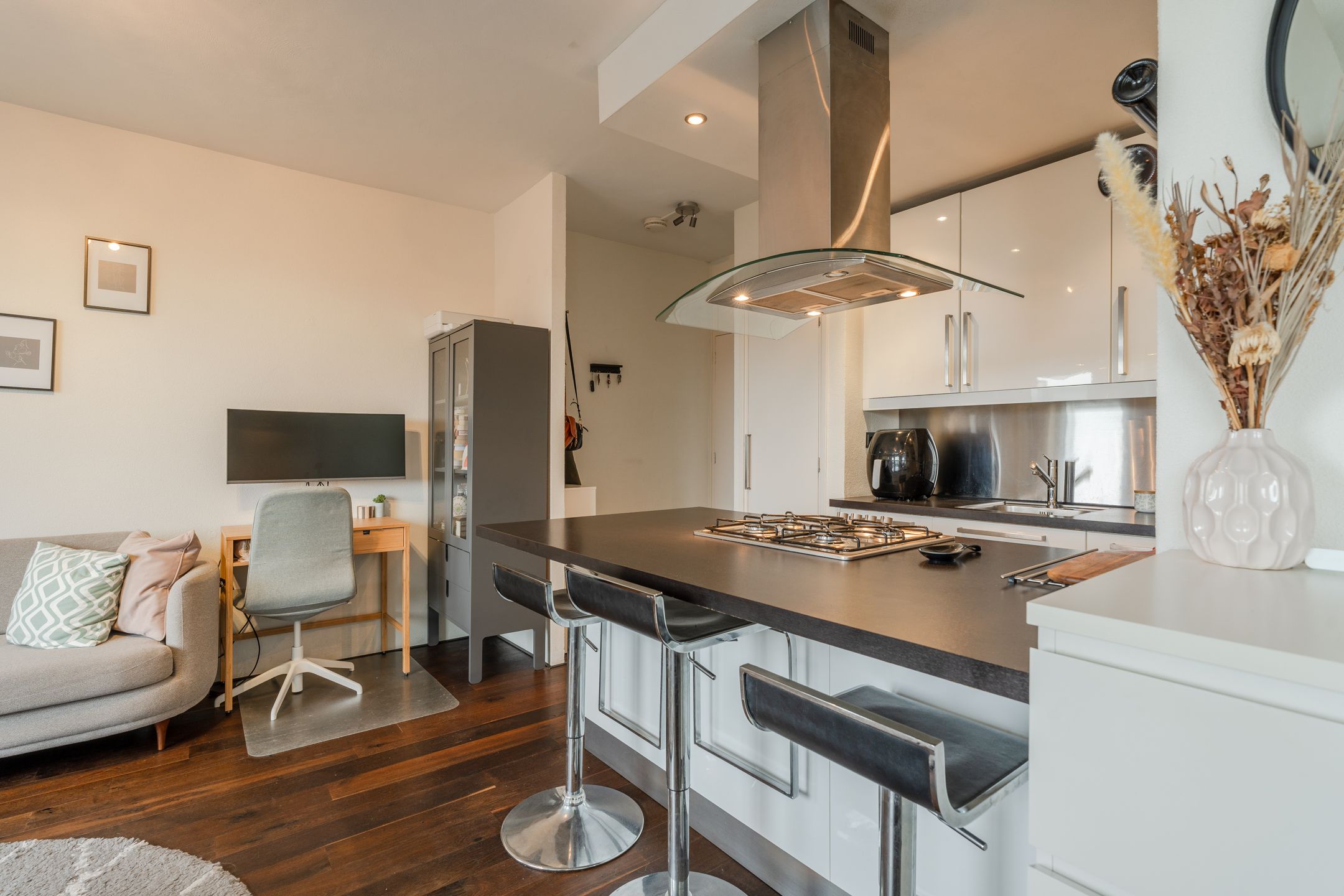 Photo 12 of Van Nijenrodeweg 128