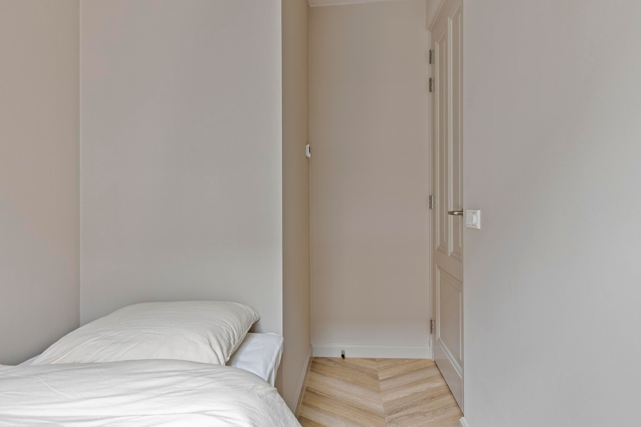 Foto 12 van Derde Helmersstraat 26-B