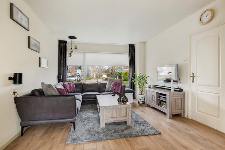 Photo 2 of Zwaluwenlaan 52