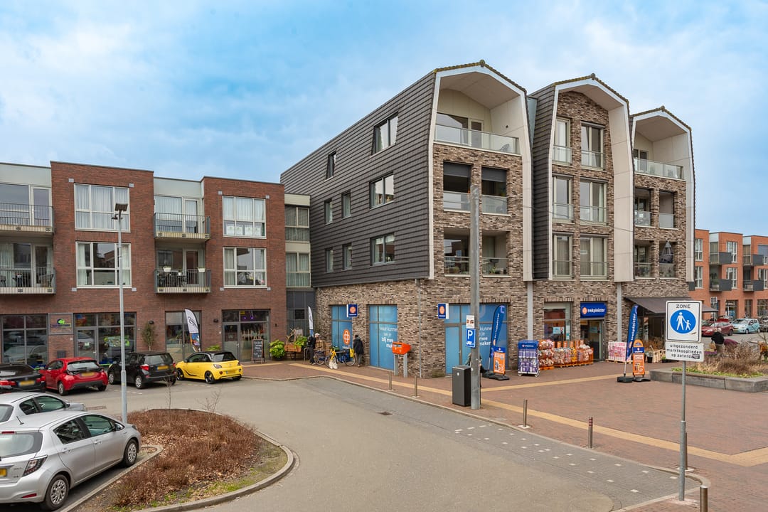 Foto 2 van Centrumplein 88