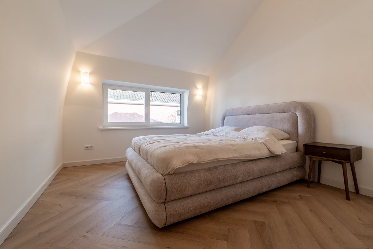 Photo 35 of Willibrorduslaan 81