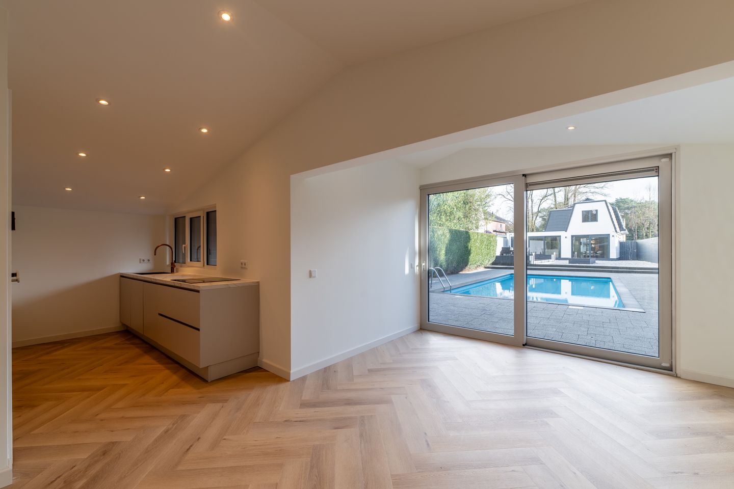 Photo 49 of Willibrorduslaan 81