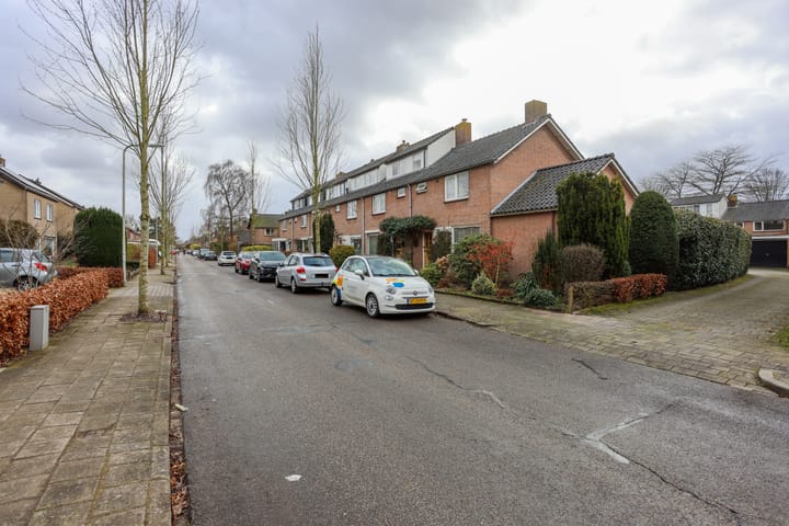 Foto 2 van Van Hoffenlaan 57