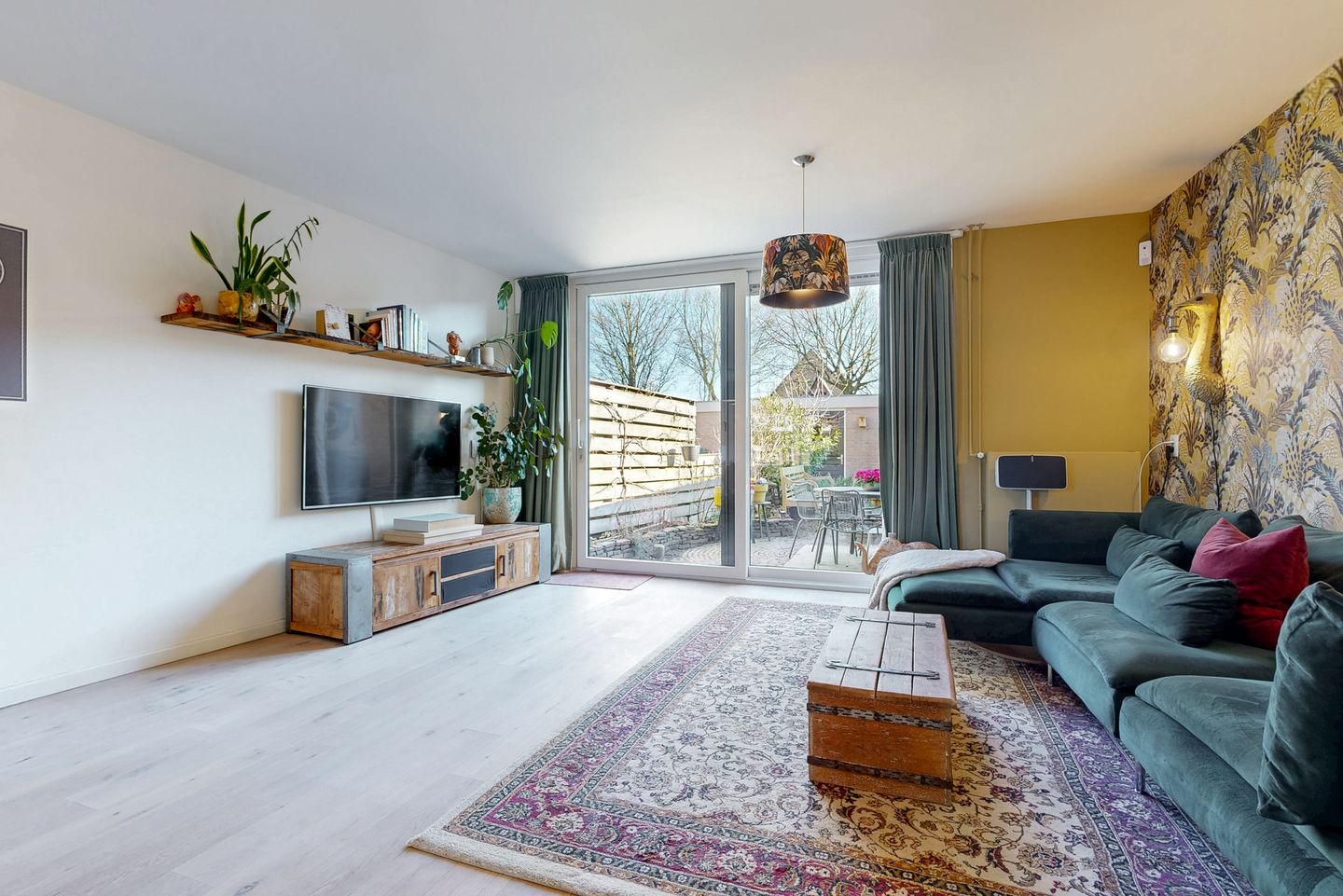 Photo 5 of Daslook 20