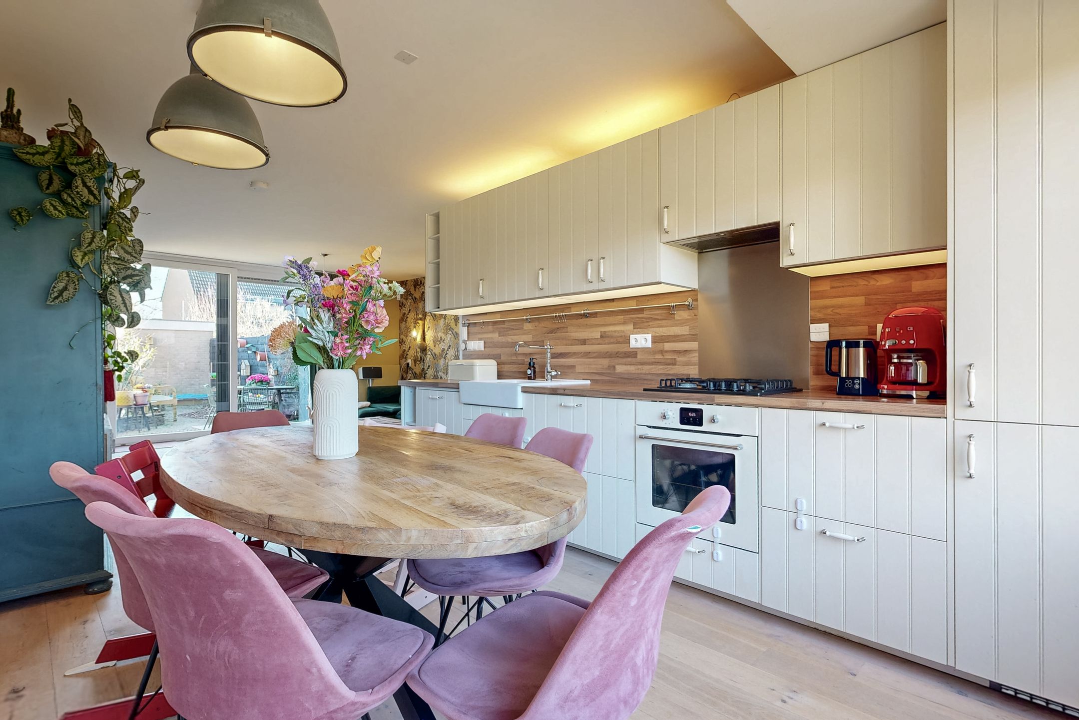 Photo 9 of Daslook 20