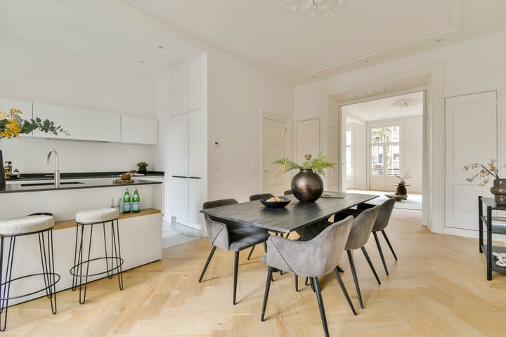 Photo 4 of Van Breestraat 111-H