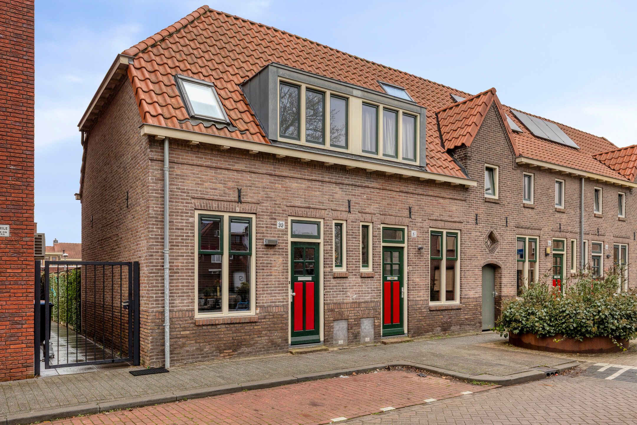 Photo 27 of Veestraat 99