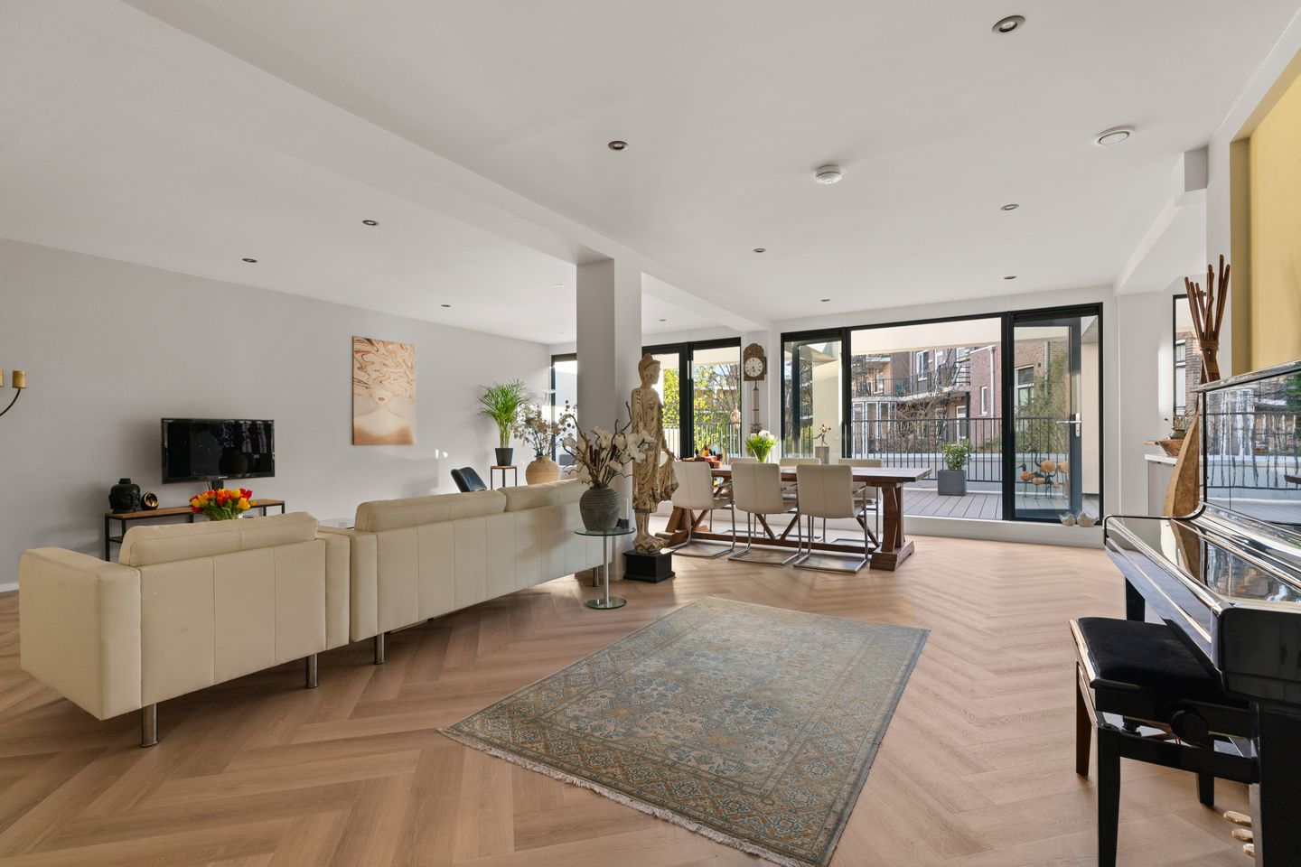 Foto 5 van Stationsplein 14