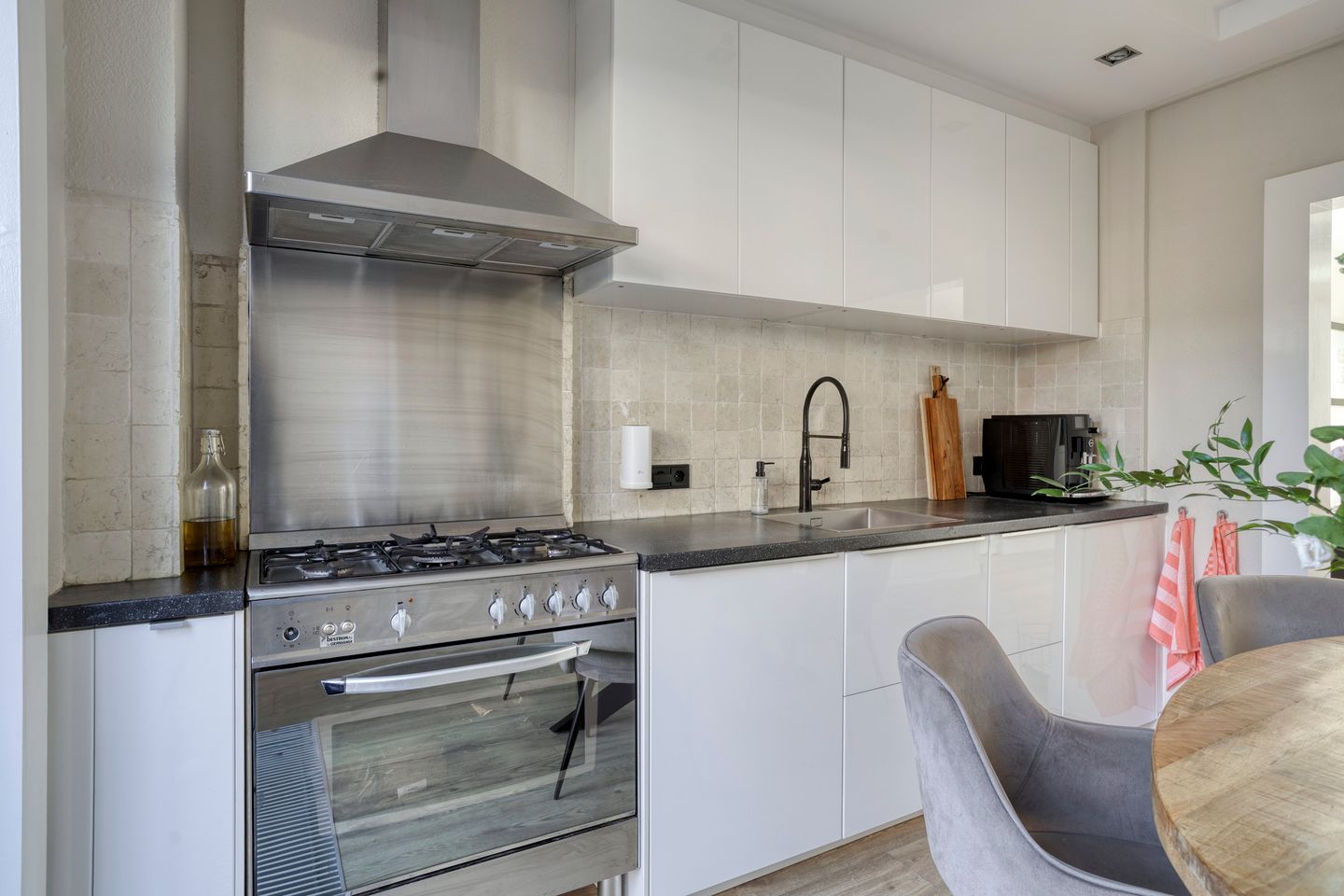 Foto 14 van P. Wierengaweg 20