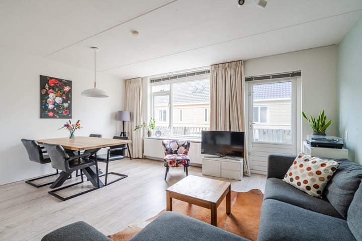 Photo 2 of Cornelis Roobolstraat 31