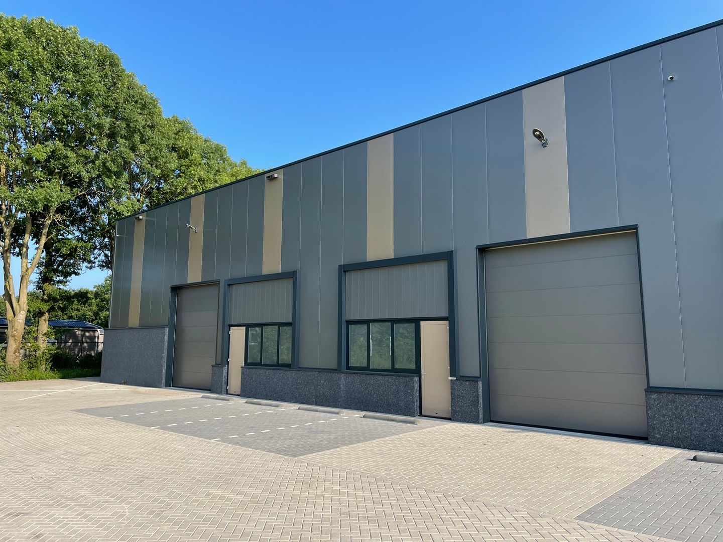 Bekijk foto 1 van Loek Nelissenstraat 9