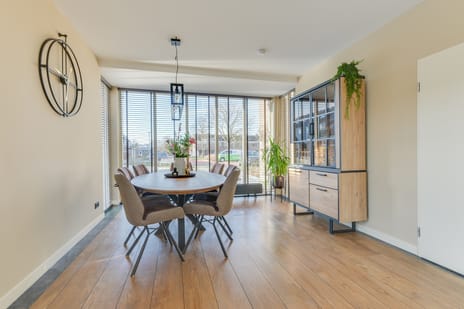 Kloet 42 tertiary image