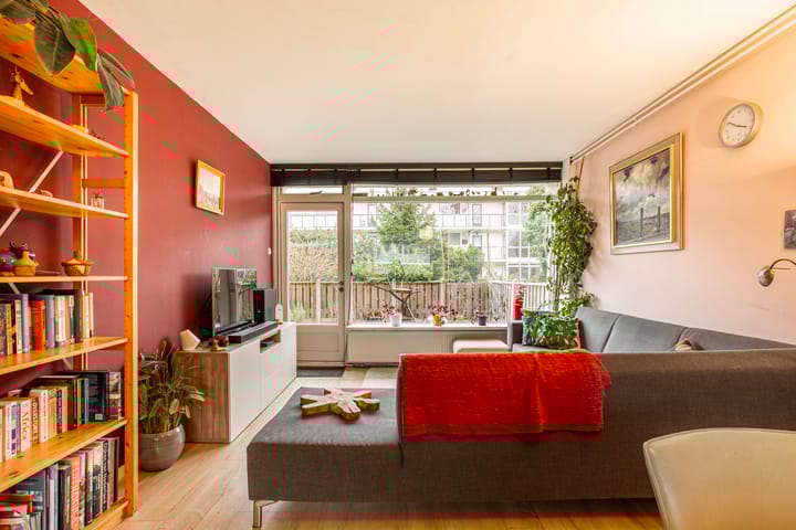 Photo 3 of Jan Th. Tooroplaan 27