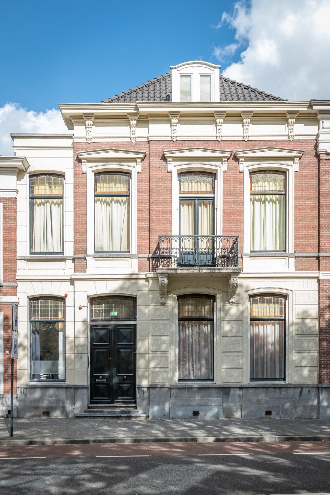 Bekijk foto 1 van Delpratsingel 28