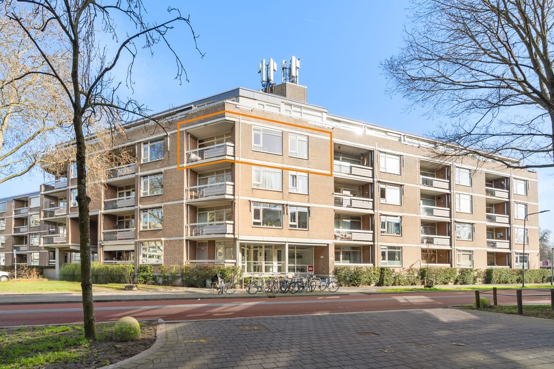 Foto 1 van Adriaan van Bergenstraat 100