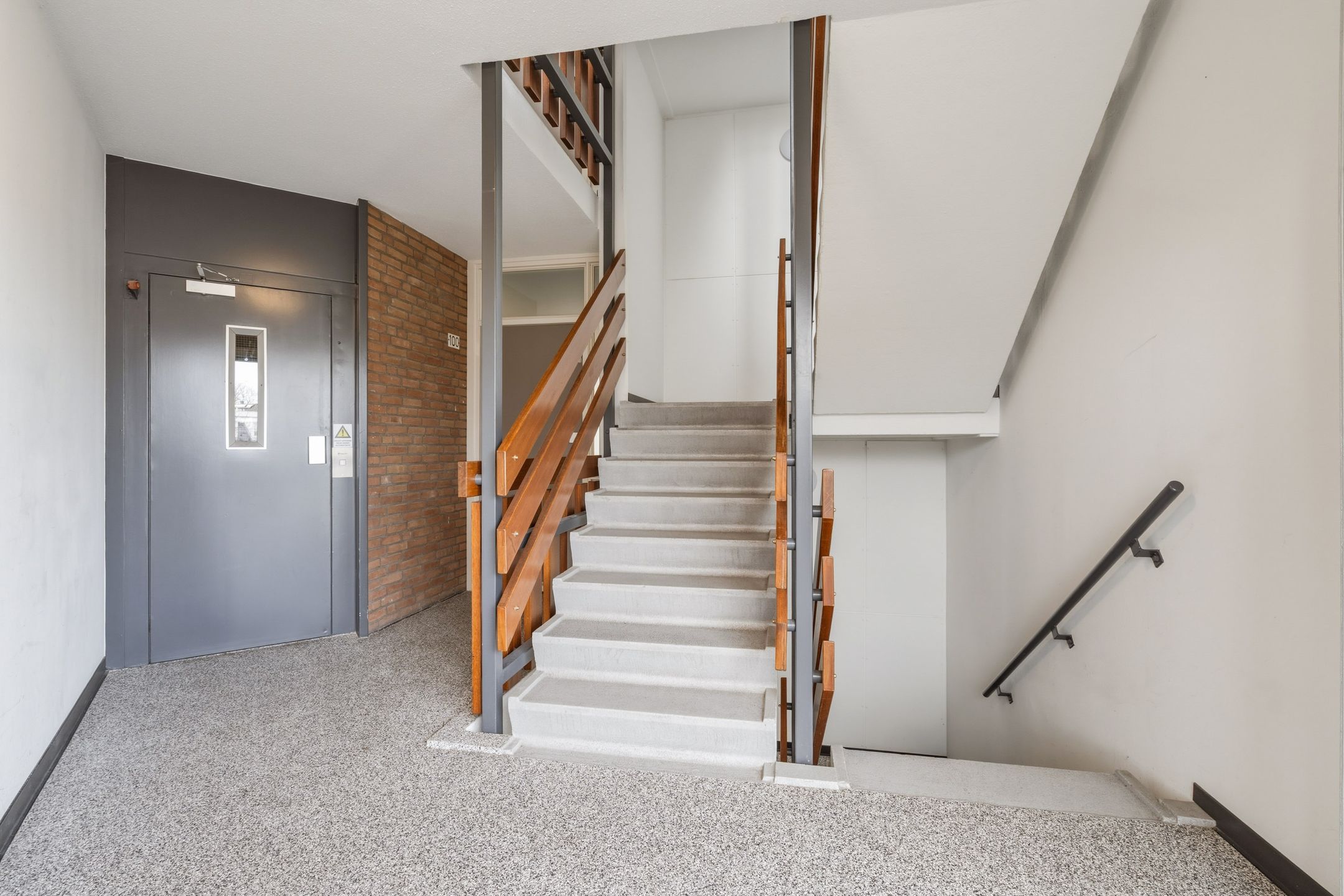 Foto 27 van Adriaan van Bergenstraat 100