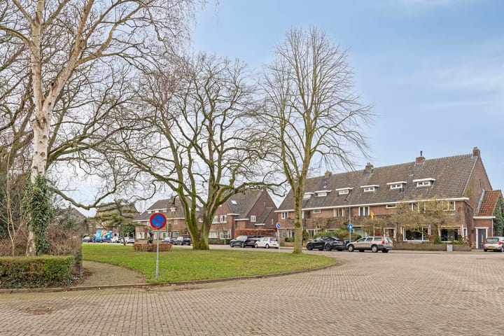 Photo 2 of Willem van Oranjelaan 25