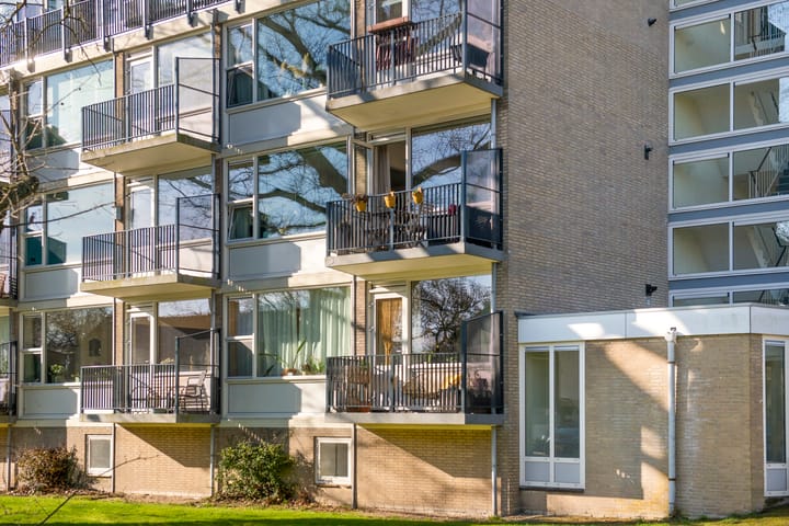 Photo 2 of Van Huevenstraat 27