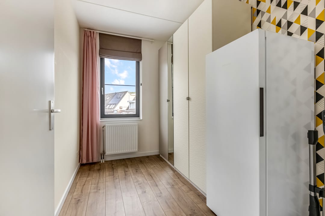 Photo 16 of Hoogendijkstraat 23