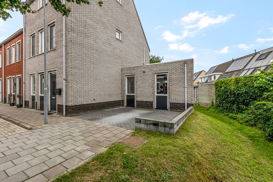 Photo 32 of Hoogendijkstraat 23